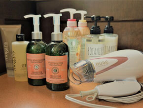 All Rooms are Equiped with a Kitchen / Washer / Dryer